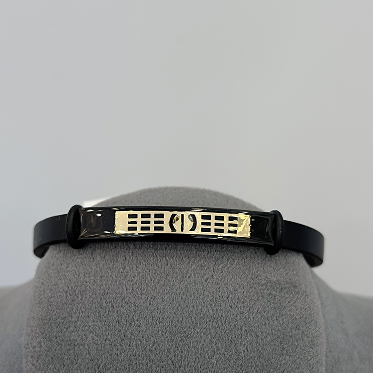 SH0M028